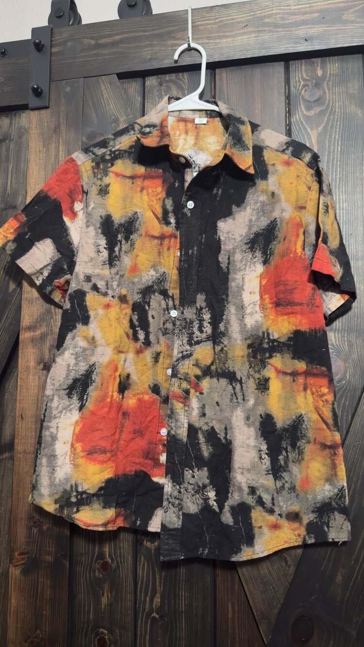 Mens Short Sleeve Button Down Shirt Size M Abstract Print Multi